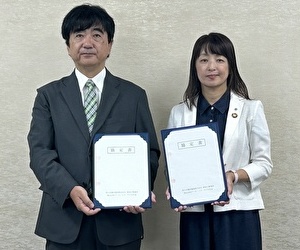 右）NTT 東日本 執行役員 神奈川事業部長 相原 朋子左）ラジオ日本 常務取締役 西村 泰男 